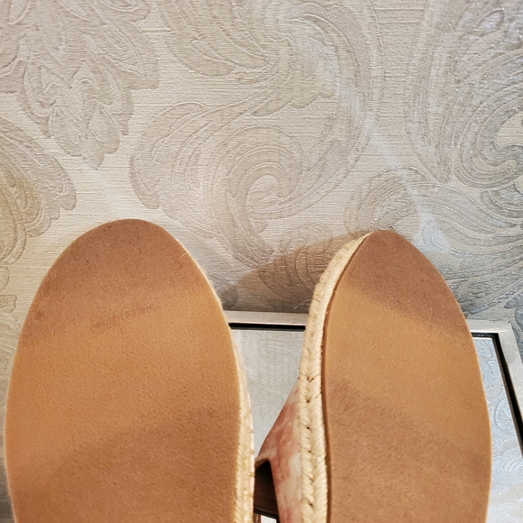 NEW⚡Torrid SUMMER READY Slides 9.5 Wide - Picture 5 of 5